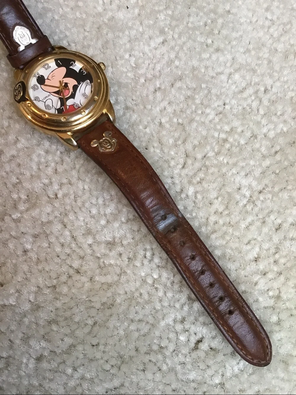 Vintage Lorus Laughing Mickey Mouse Watch V528-X001